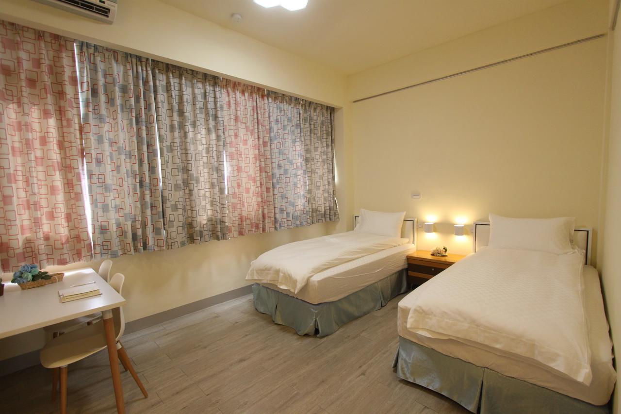 Heyyo Hostel เมืองฮวาเหลียน ภายนอก รูปภาพ